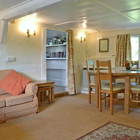 October Cottage Collingbourne Kingston 외부 사진